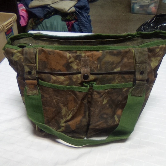 Cabela's Bags Cabelas Camo Bag Poshmark